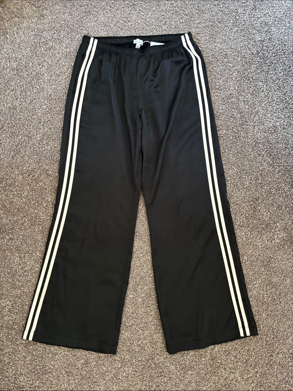 The Silk Stripe Crop Pant - Picture 7 of 8